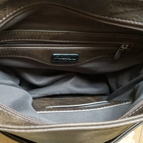 Espe Messenger Bag - Picture 3 of 5